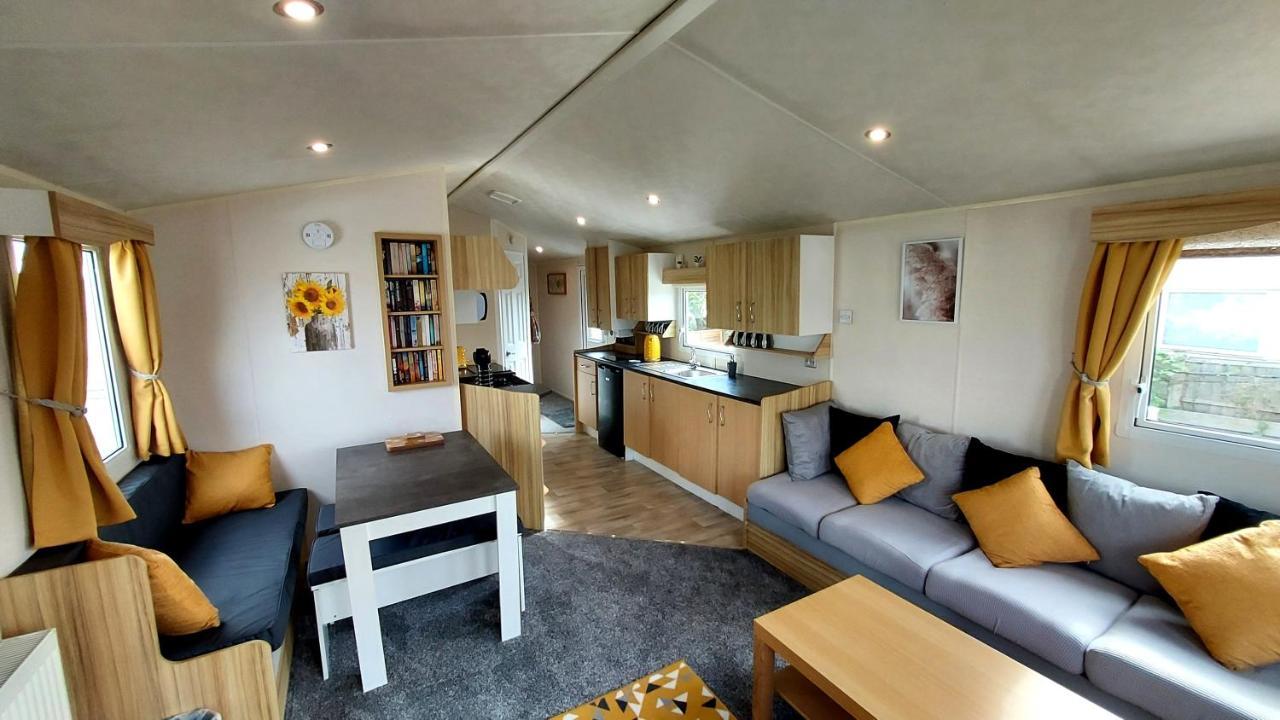 Fab 3 Bedroom Caravan Sleeps 8 Close To The Beach Kinmel Bay Eksteriør bilde