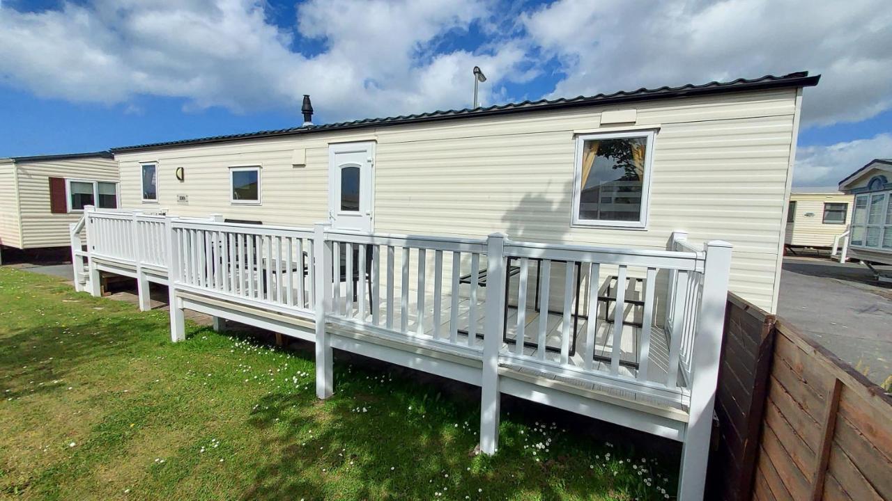 Fab 3 Bedroom Caravan Sleeps 8 Close To The Beach Kinmel Bay Eksteriør bilde