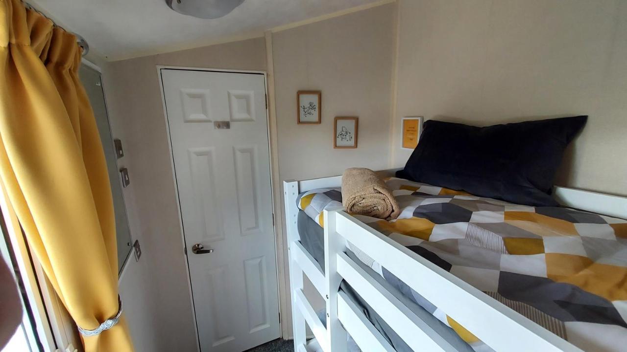 Fab 3 Bedroom Caravan Sleeps 8 Close To The Beach Kinmel Bay Eksteriør bilde